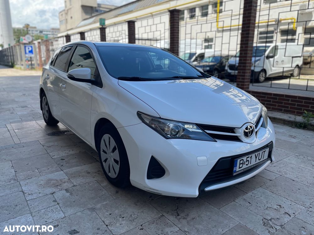 Toyota Auris 1.4 D-4D Luna - 11