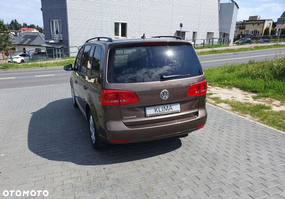 Volkswagen Touran - 4