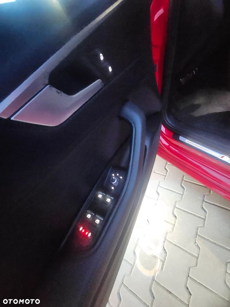 Audi A4 Limousine 2.0 TFSI ultra Sport S tronic - 15