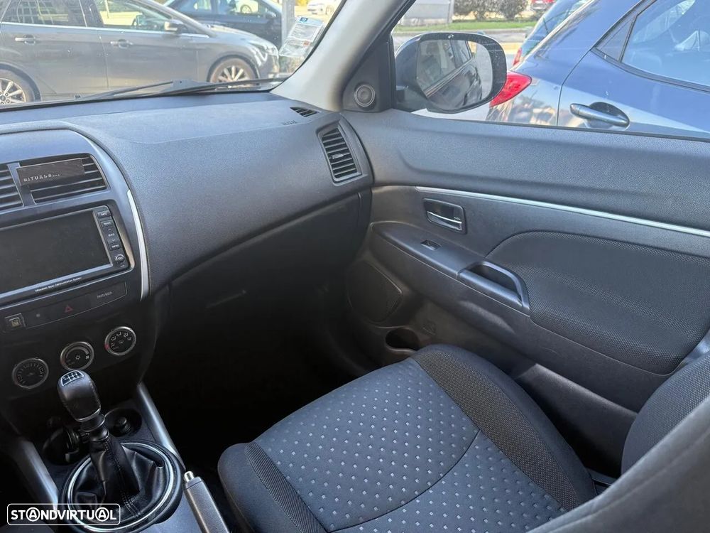 Mitsubishi ASX 1.8 DI-D Instyle NAVI - 10