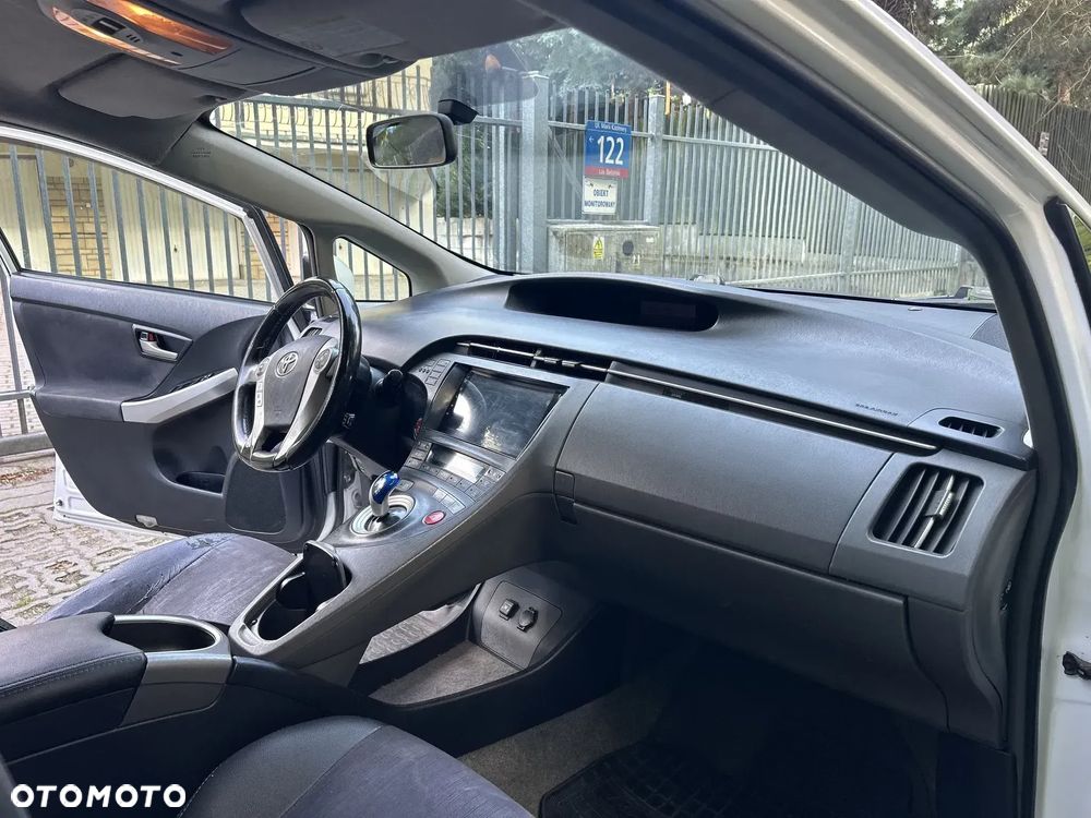 Toyota Prius - 15