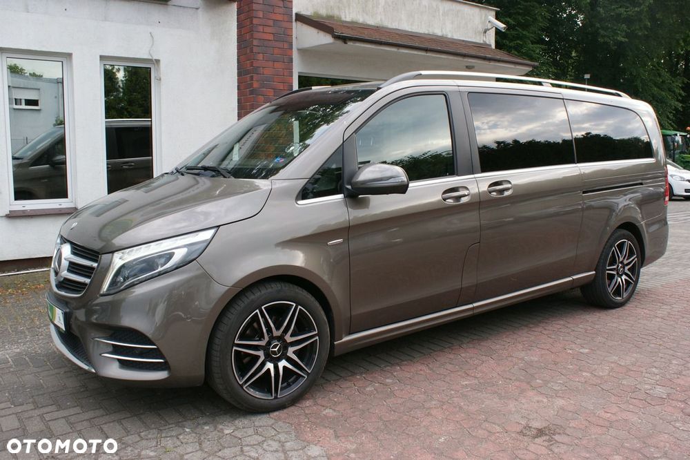Mercedes-Benz Klasa V - 2