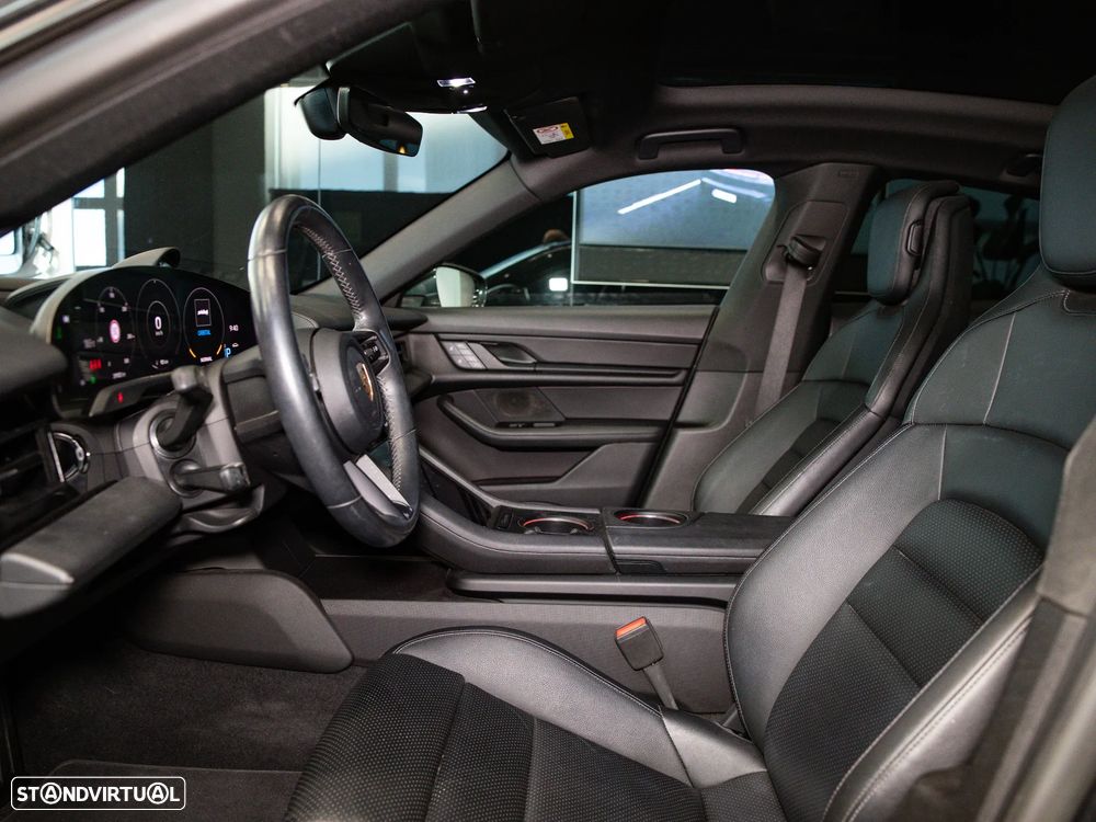 Porsche Taycan Standard - 22