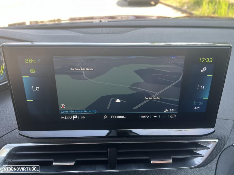 Peugeot 3008 225 e-EAT8 Roadtrip - 38