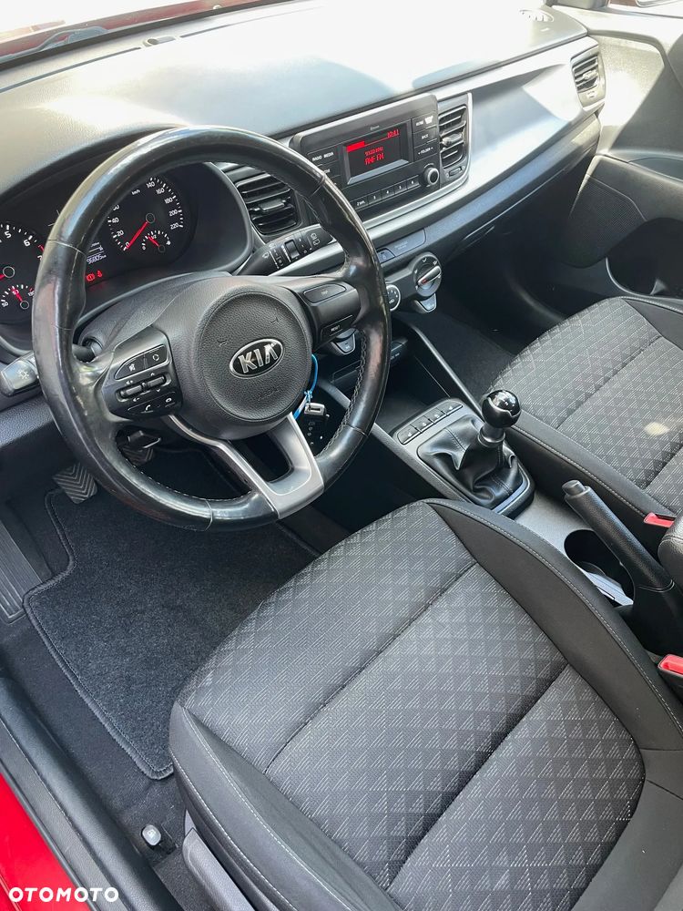 Kia Rio 1.2 L - 10