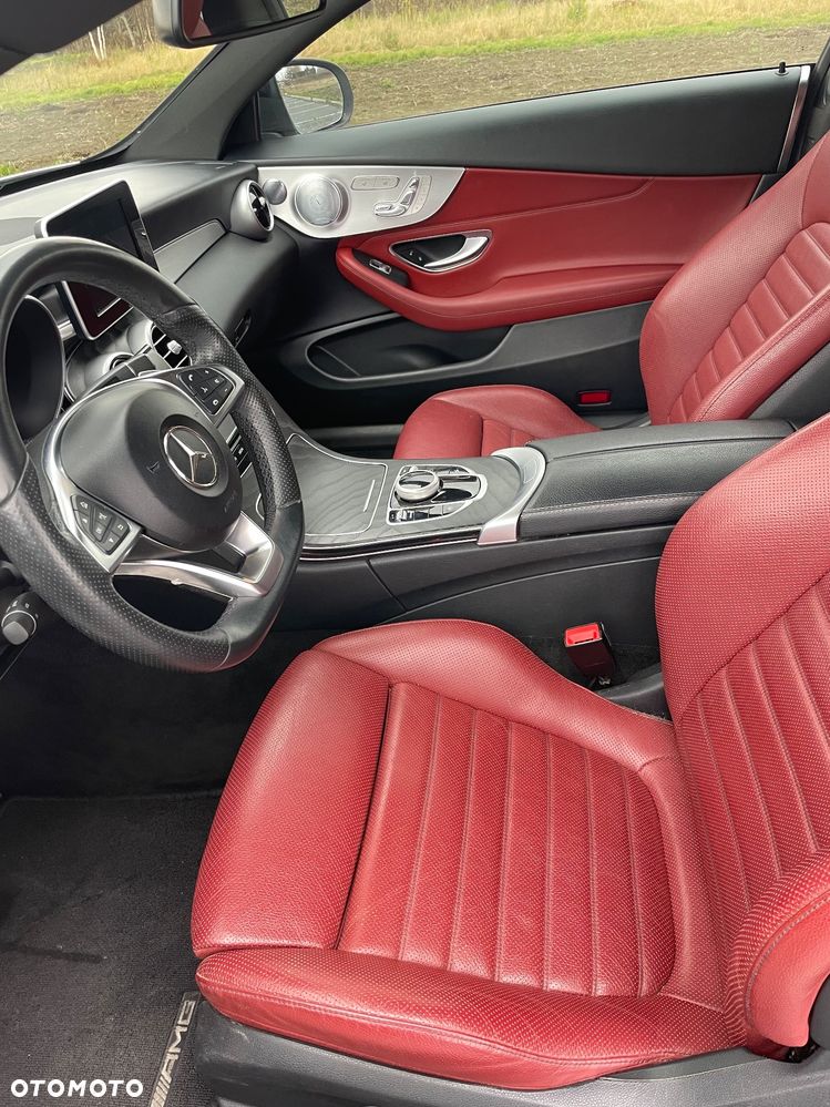 Mercedes-Benz Klasa C 300 9G-TRONIC AMG Line - 16