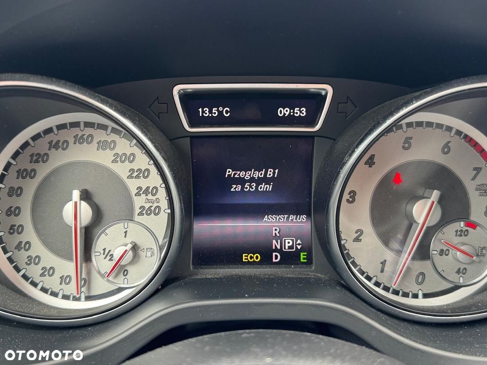 Mercedes-Benz CLA 200 7G-DCT AMG Line - 36