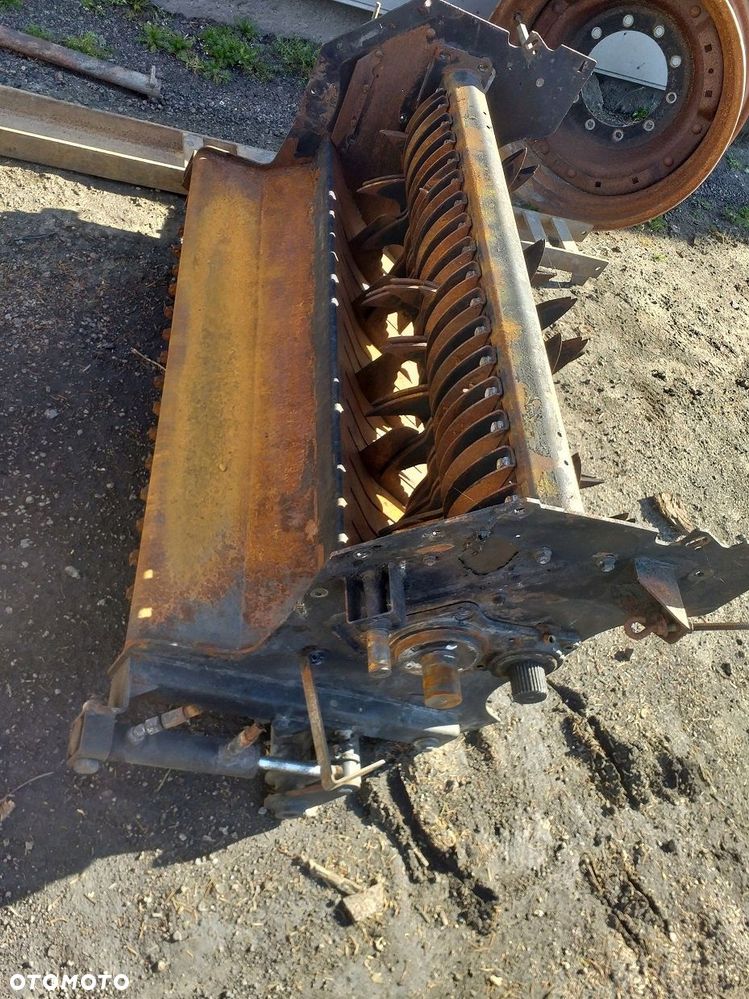 PODŁOGA ROTOR NOŻE PRASA NEW HOLLAND BR7070 180R - 1