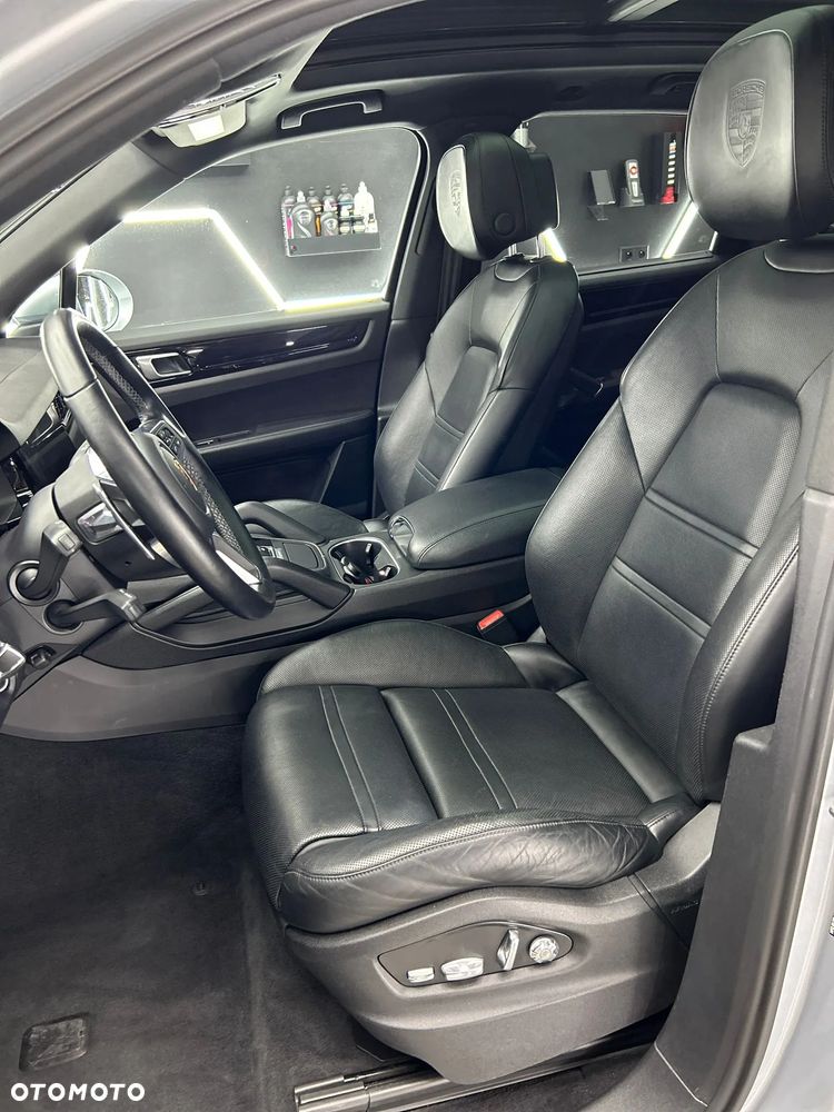 Porsche Cayenne Tiptronic S - 15