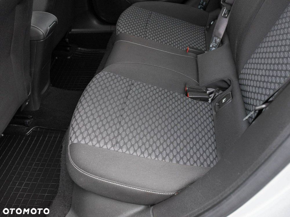 Opel Astra 1.2 T Edition S&S - 25
