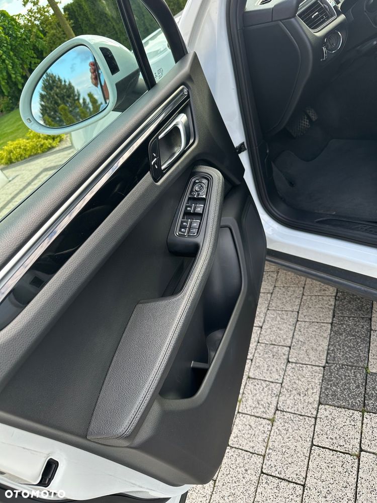 Porsche Macan Standard - 17