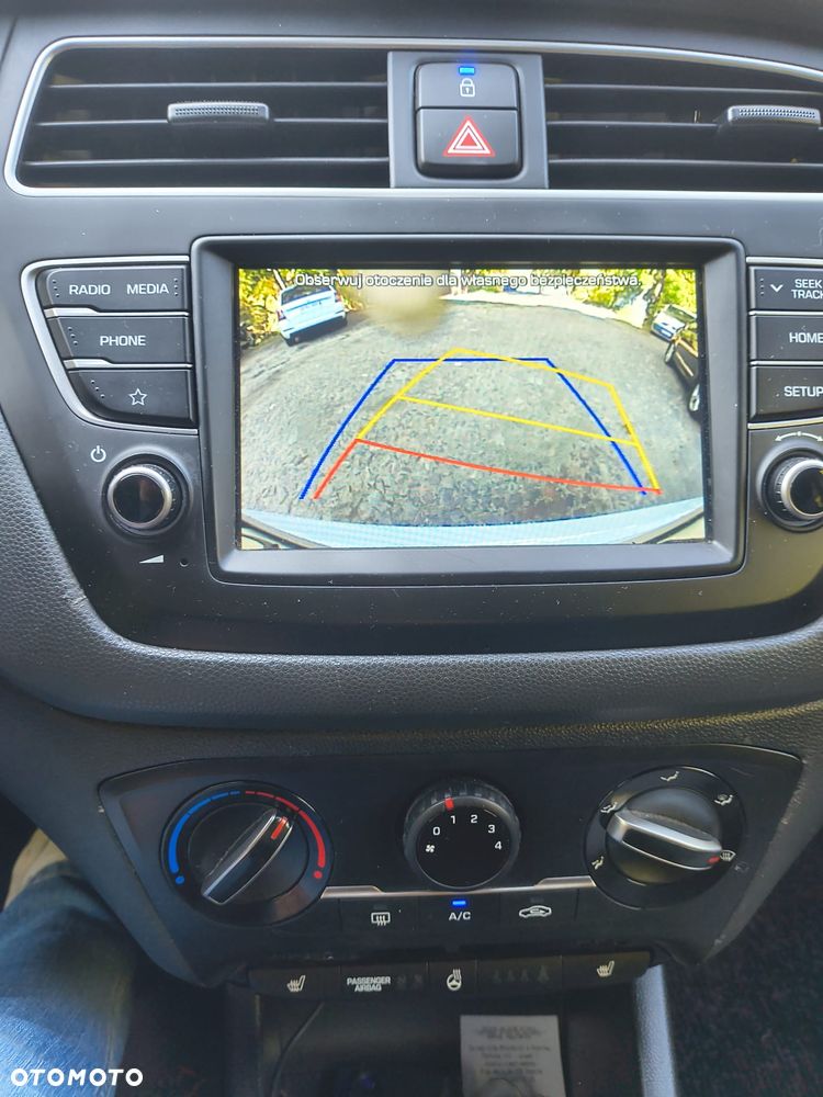 Hyundai i20 - 11