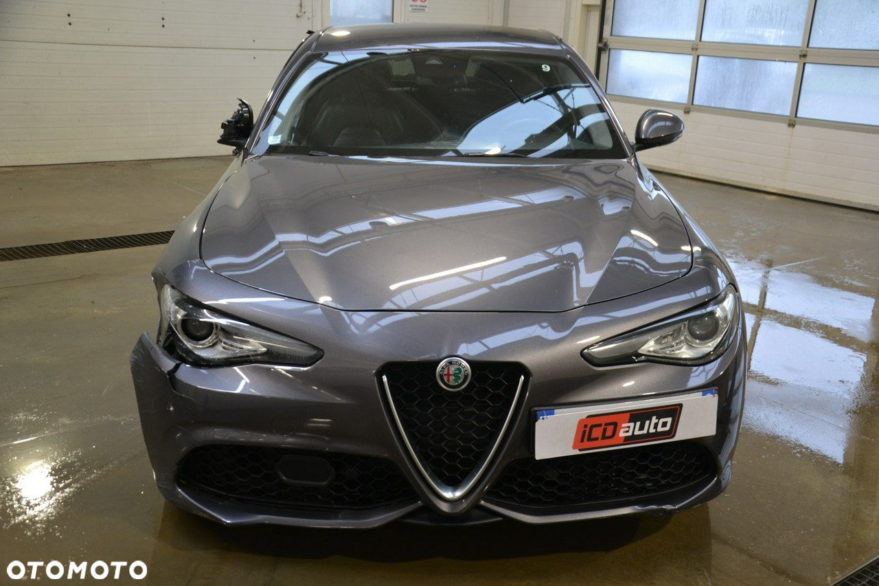 Alfa Romeo Giulia - 2