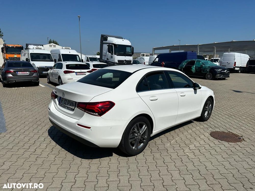 Mercedes-Benz A 220 Sedan Aut. - 9