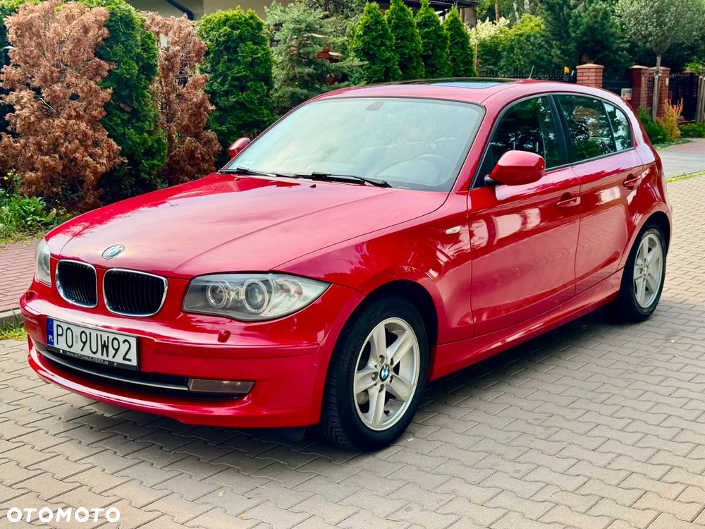 BMW 1 Series 2010 photo 2