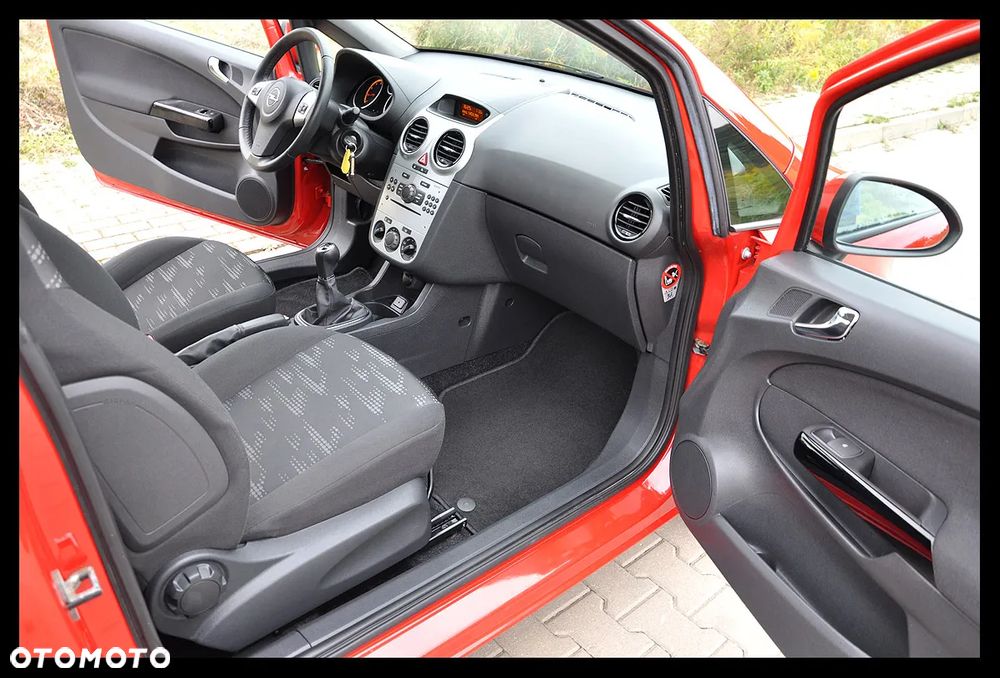 Opel Corsa 1.4 16V Satellite - 26