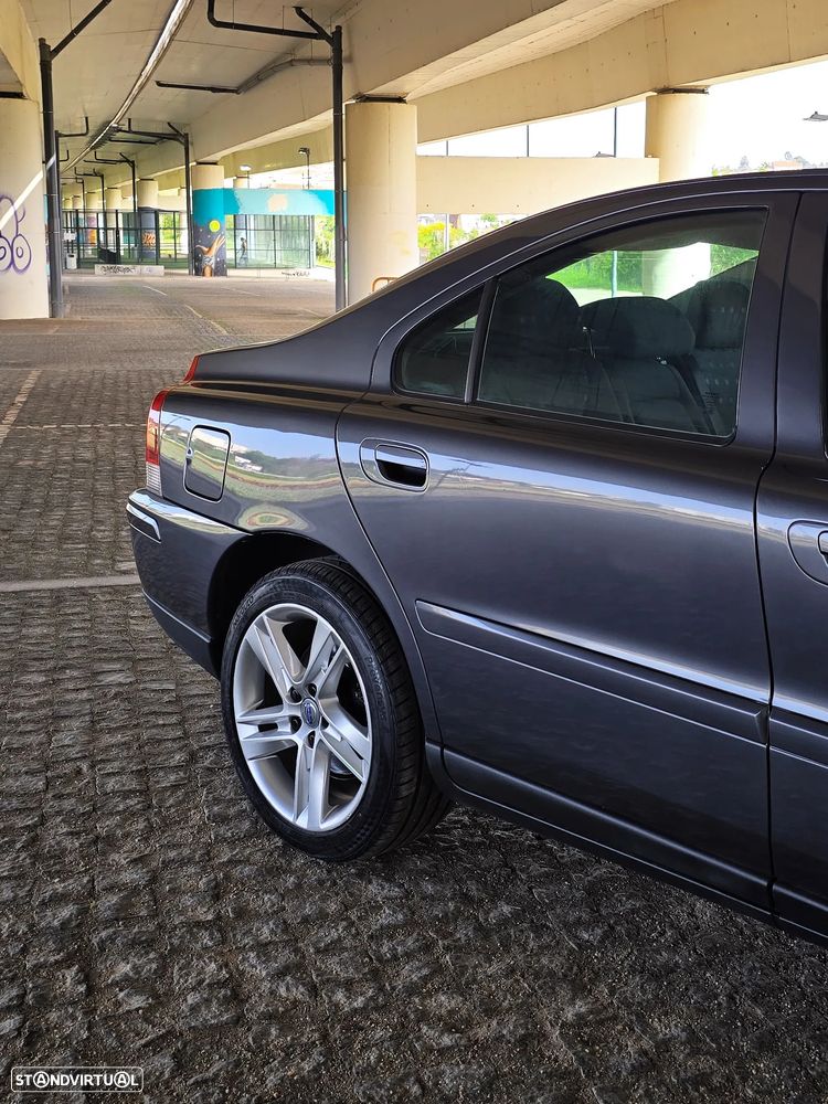 Volvo S60 2.4 D5 Nivel 3 Auto. - 22