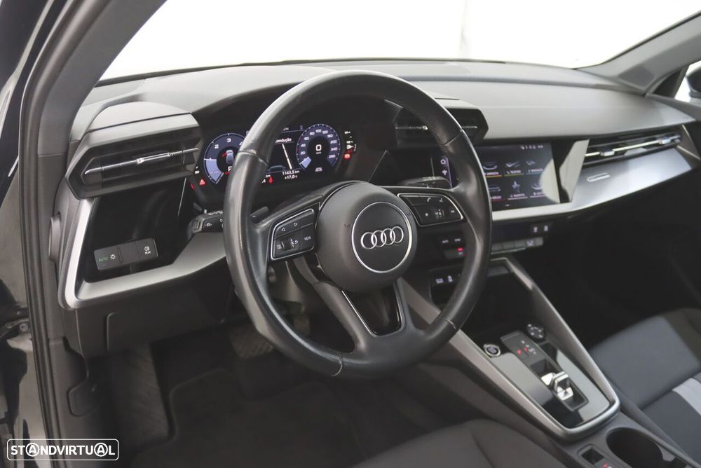 Audi A3 Sportback 30 TDI S line S tronic - 4