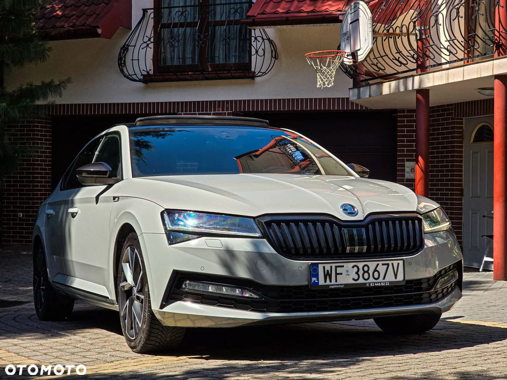 Skoda Superb 2.0 TDI SCR Sportline DSG - 12