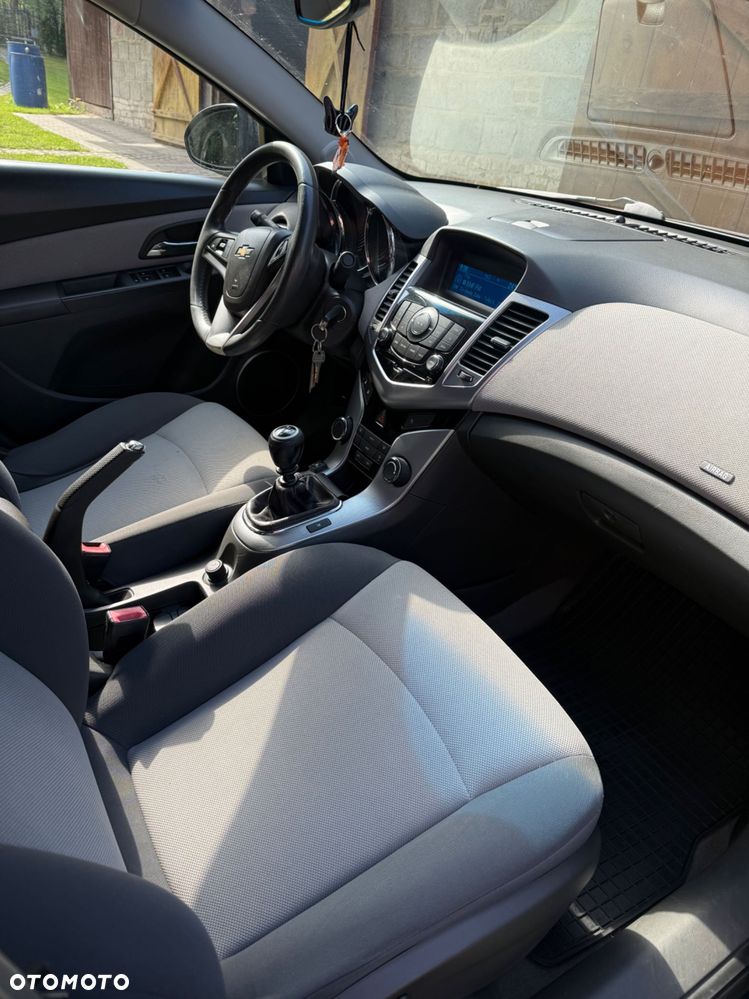 Chevrolet Cruze - 8