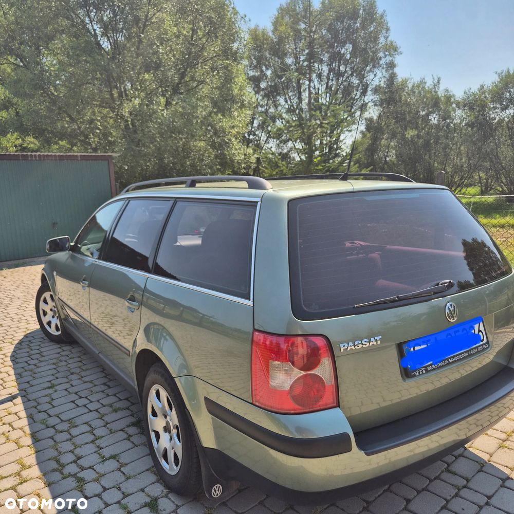 Volkswagen Passat 1.6 - 9
