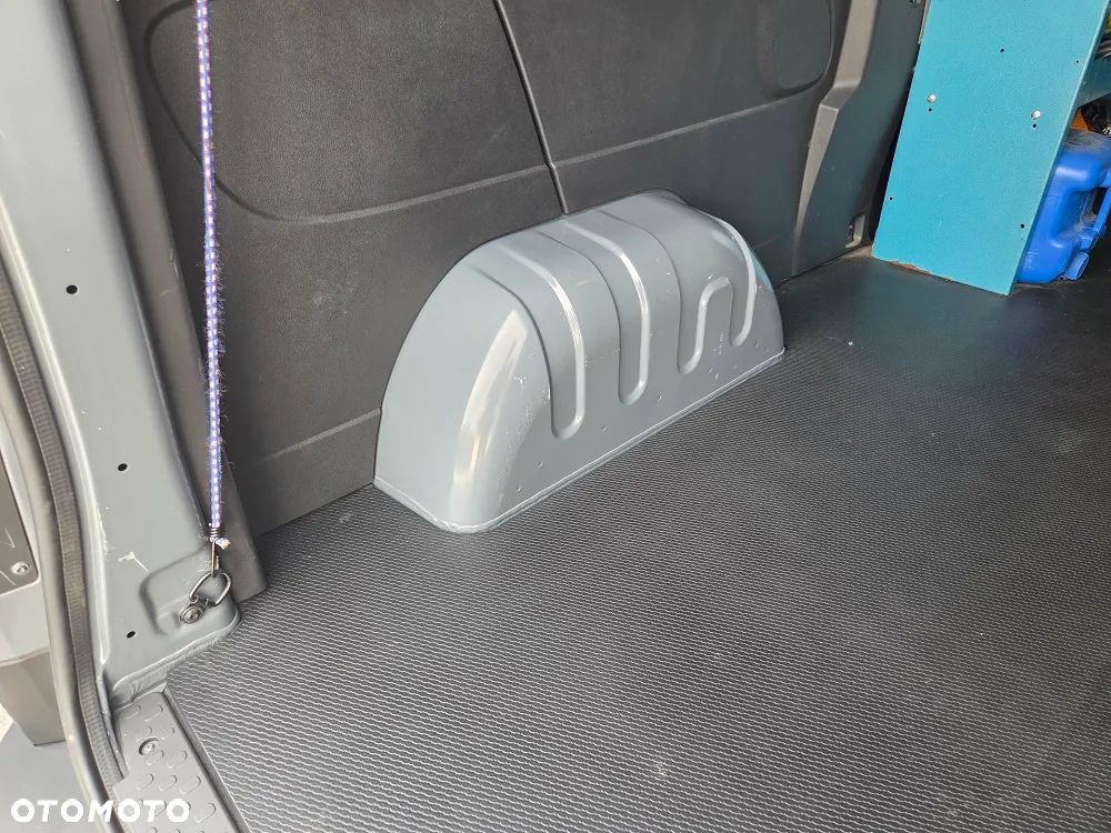 Renault TRAFIC - 32