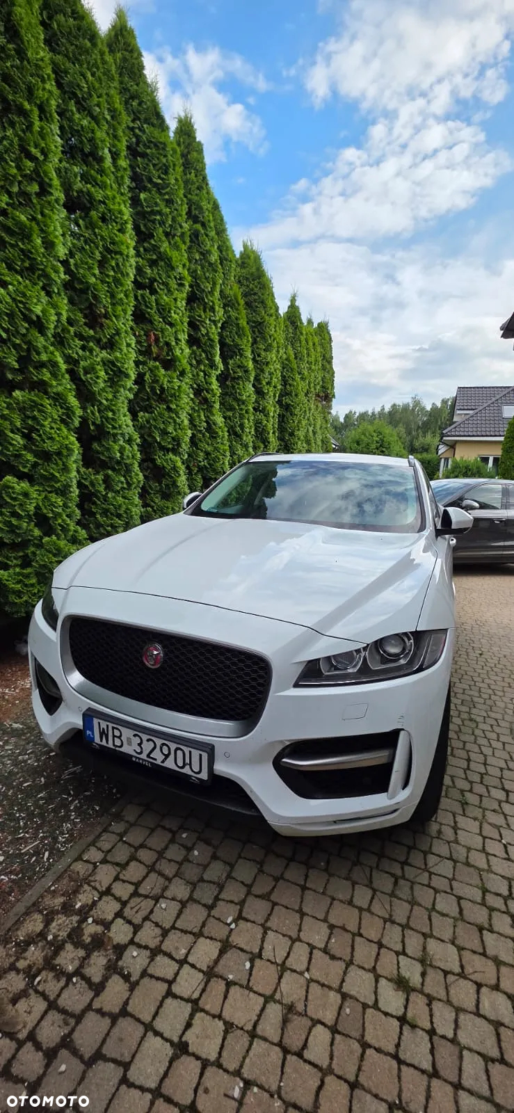 Jaguar F-Pace 2.0 i4D AWD R-Sport - 35