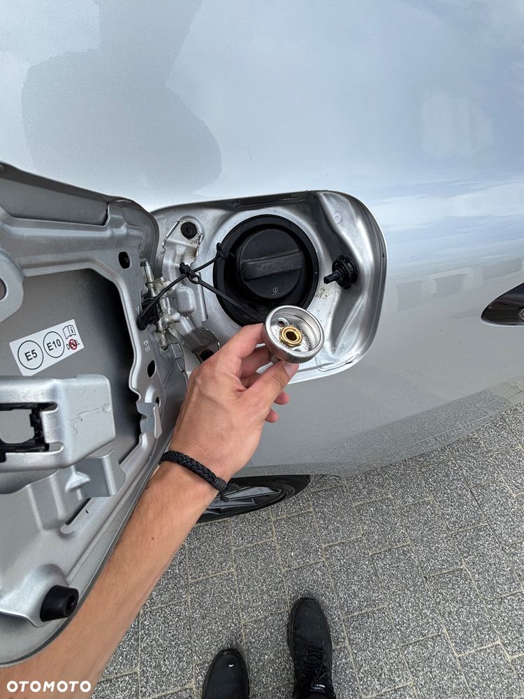 Toyota Camry 2.5 Hybrid Executive CVT - 22