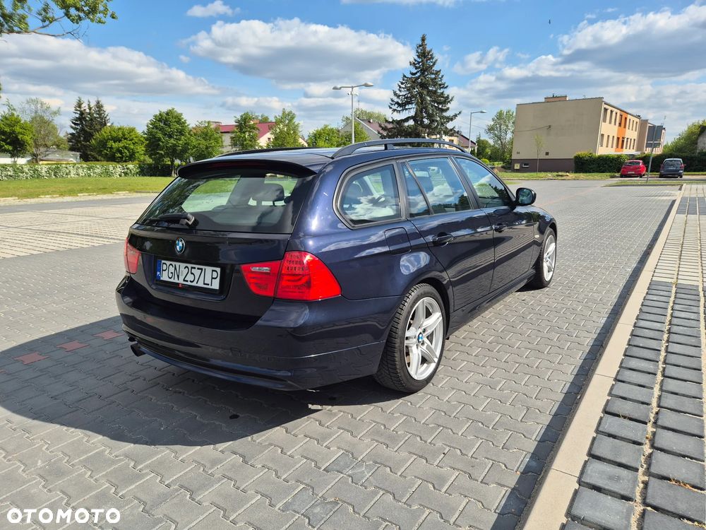 BMW Seria 3 318i - 15