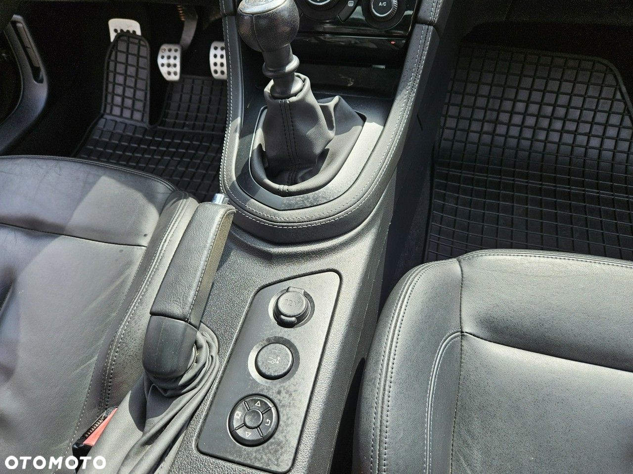 Peugeot RCZ - 8