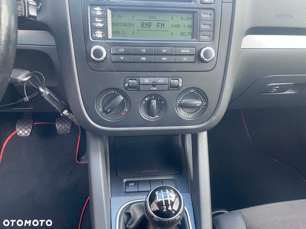 Volkswagen Golf - 2