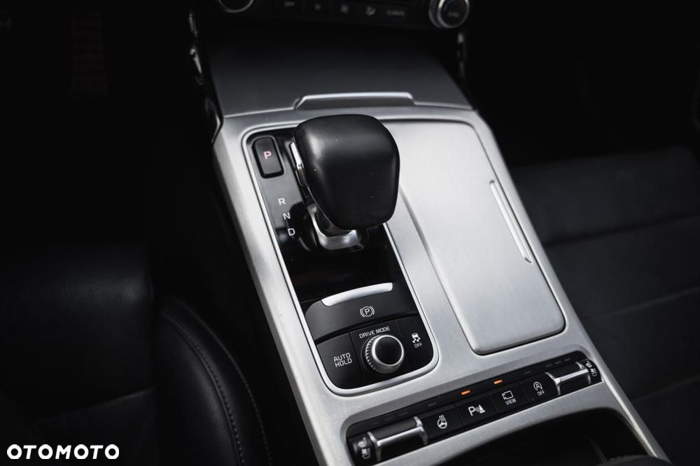 Kia Stinger - 25
