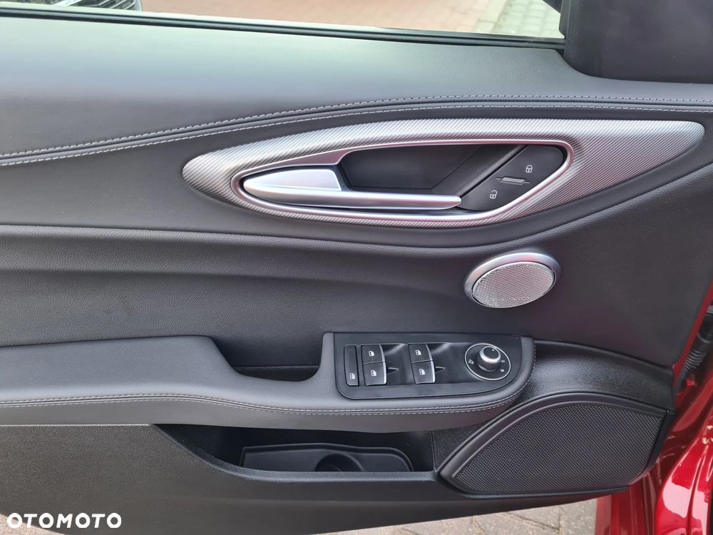 Alfa Romeo Giulia 2.0 Turbo Veloce Q4 - 14