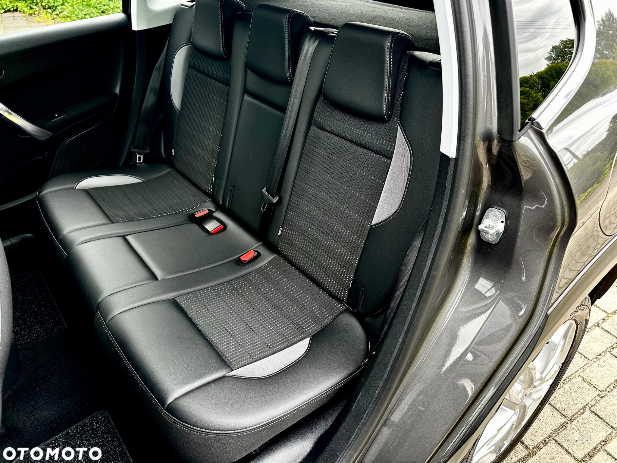 Peugeot 2008 PureTech 110 Stop&Start EAT6 Allure - 32