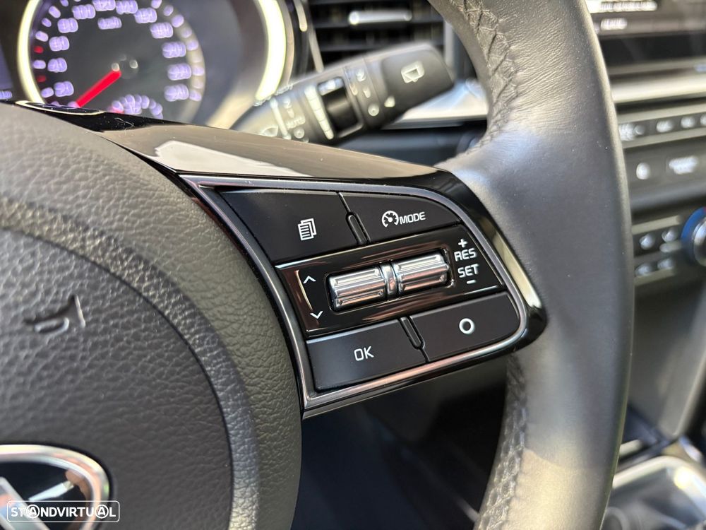 Kia Ceed SW 1.6 CRDi TX+SRF - 17