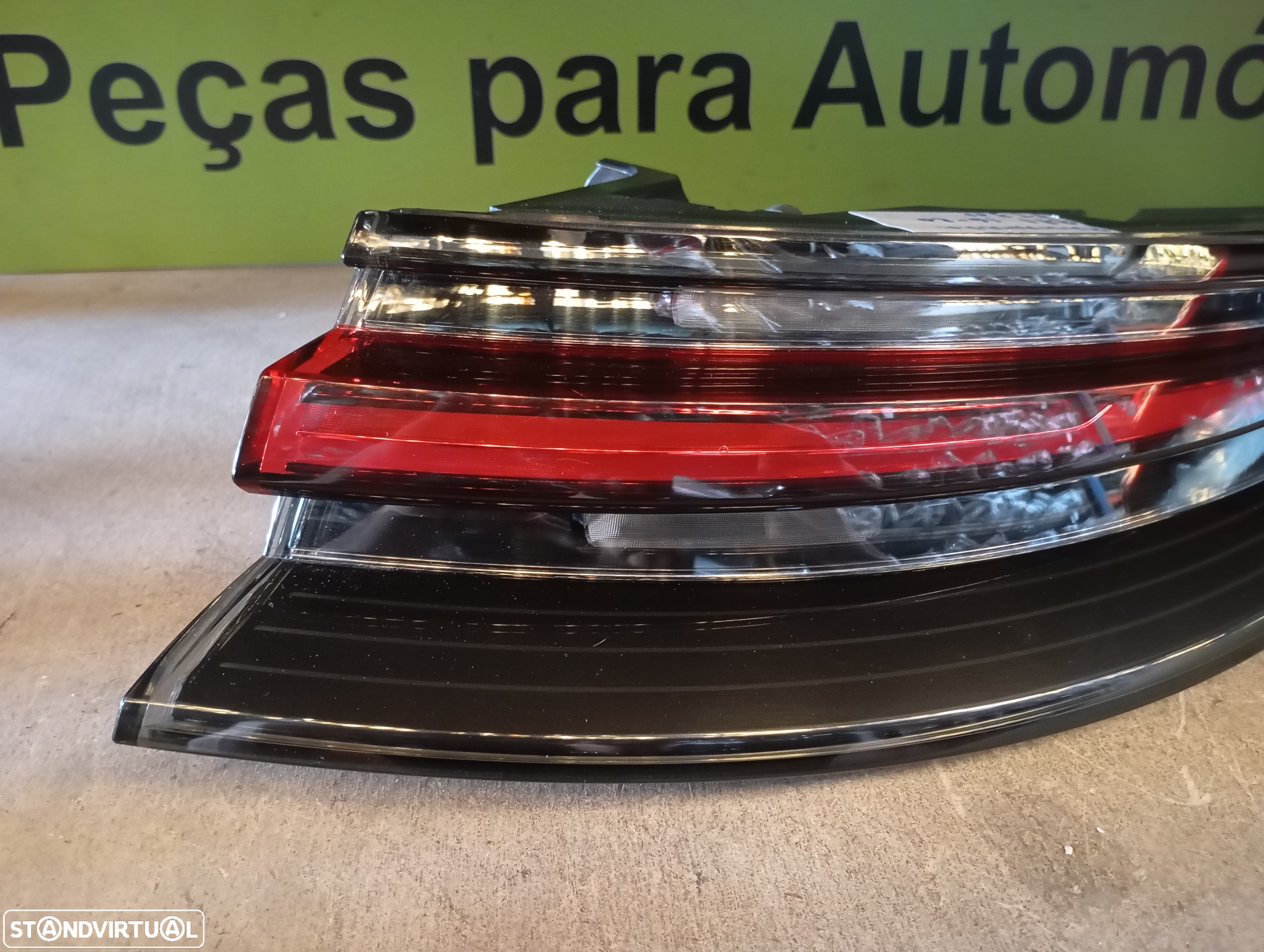 PORSCHE PANAMERA 971 FAROLIM DIREITO - FT361 - 2