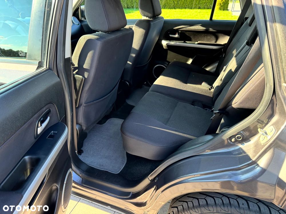 Suzuki Grand Vitara - 12