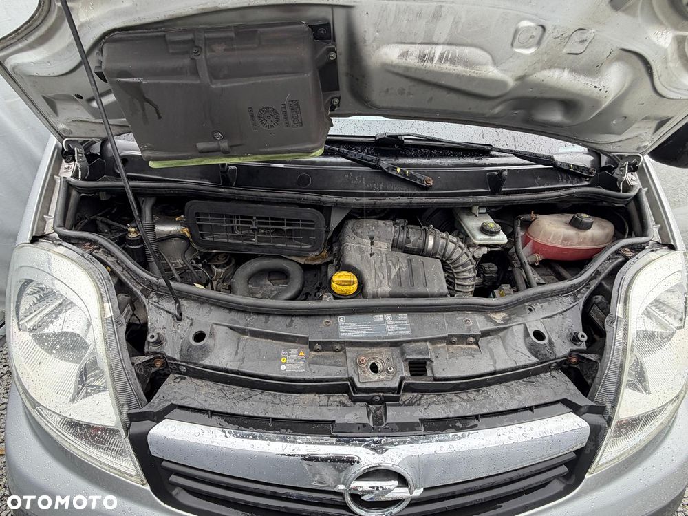 Opel Vivaro - 18