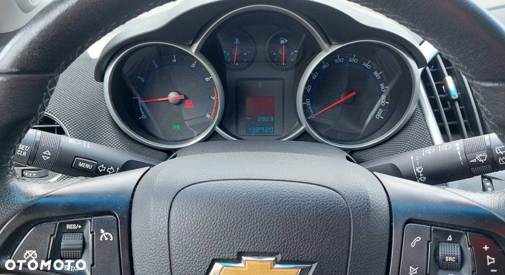 Chevrolet Cruze 1.8 LT - 20