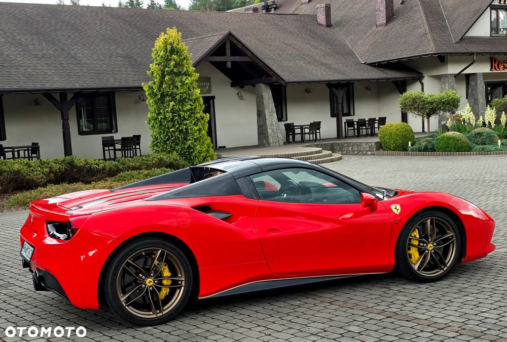 Ferrari 488 - 10
