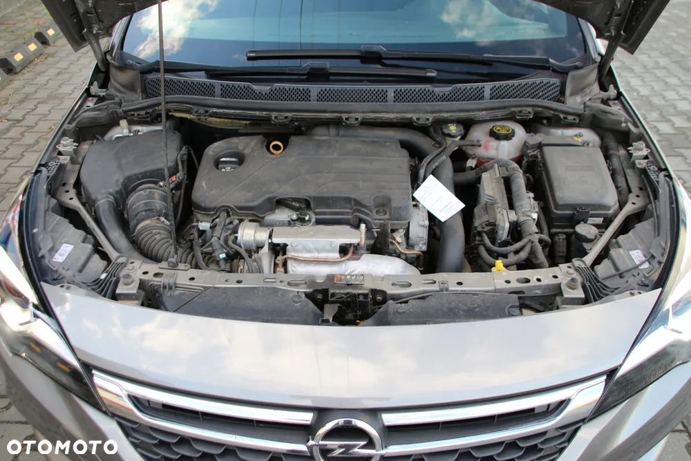 Opel Astra 1.4 Turbo Business - 33