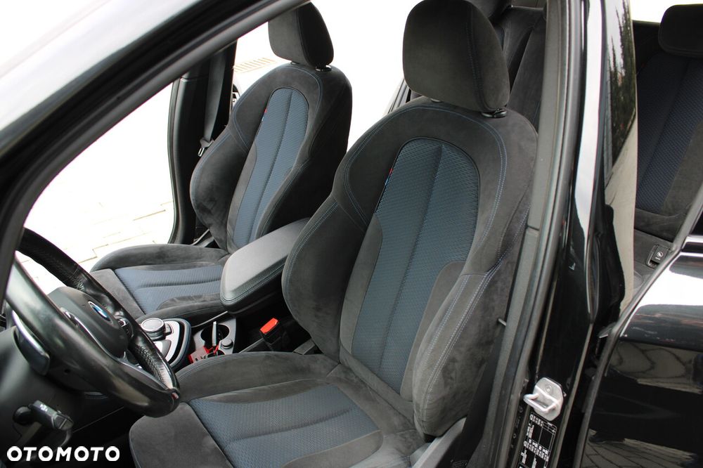 BMW Seria 2 220d xDrive Sport-Aut M Sport - 26