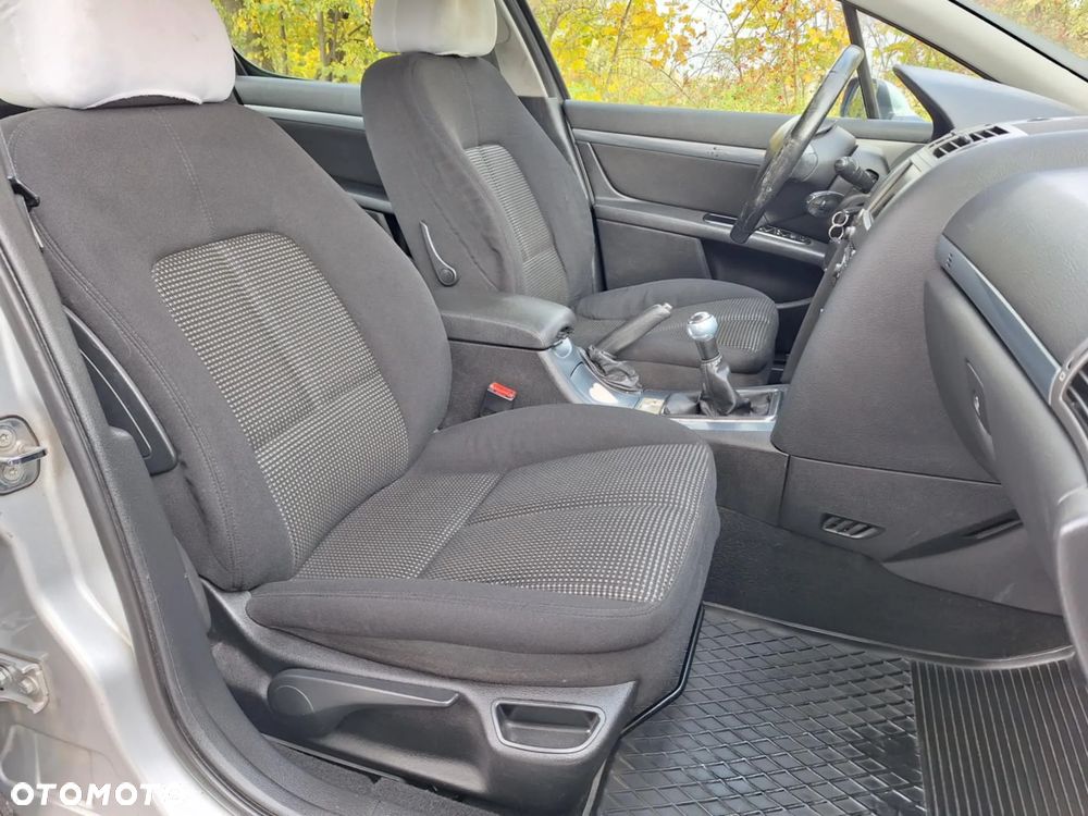 Peugeot 407 1.6 HDI ST Komfort EU4 - 21