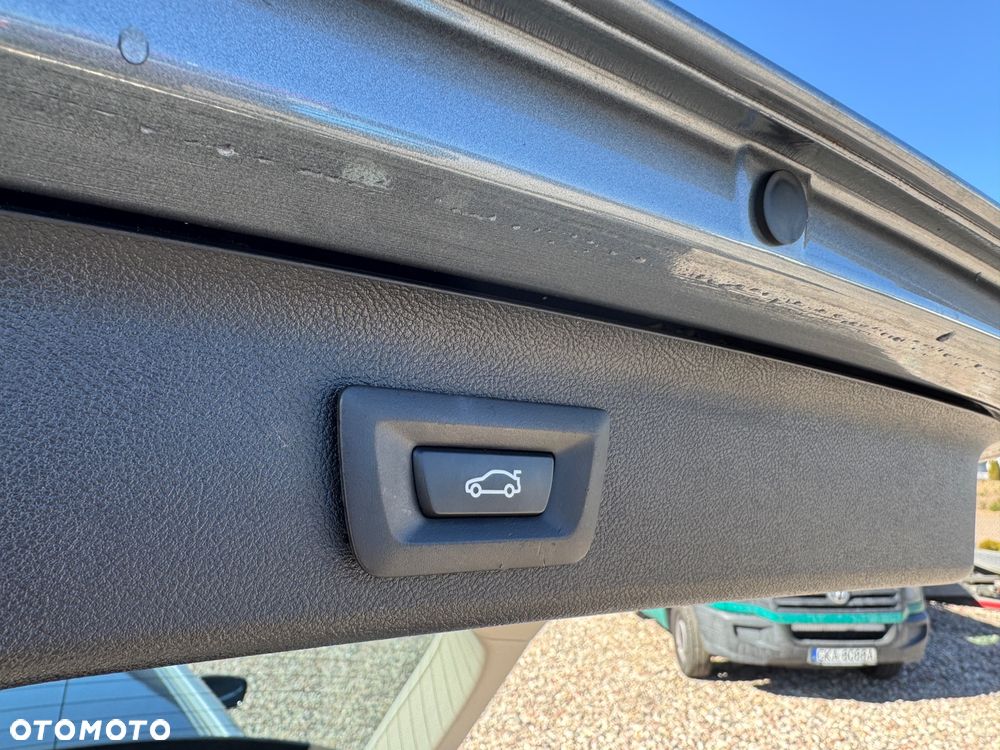 BMW Seria 5 520d Luxury Line sport - 27