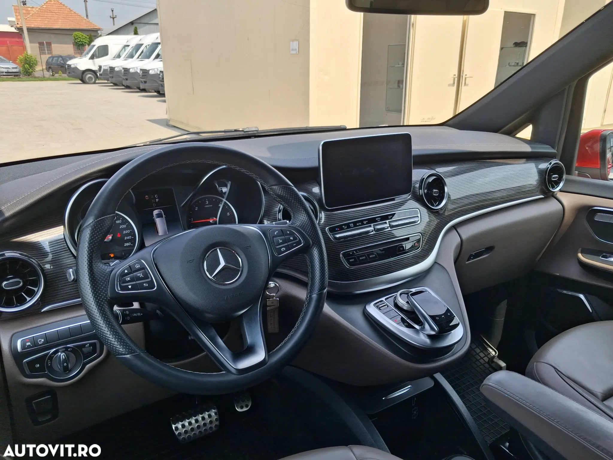Mercedes-Benz V 300 d Combi Lung 237 CP RWD 9AT - 15