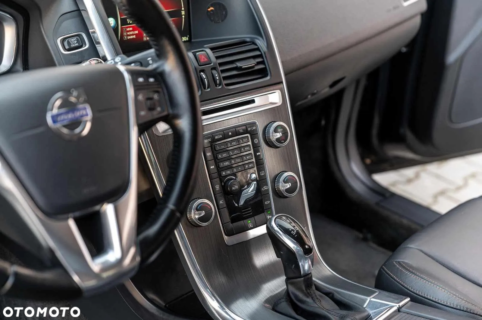Volvo XC 60 - 30