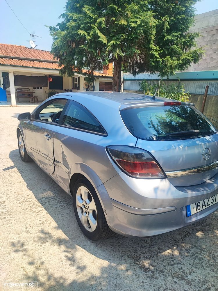 Opel Astra GTC 1.3 CDTI - 4