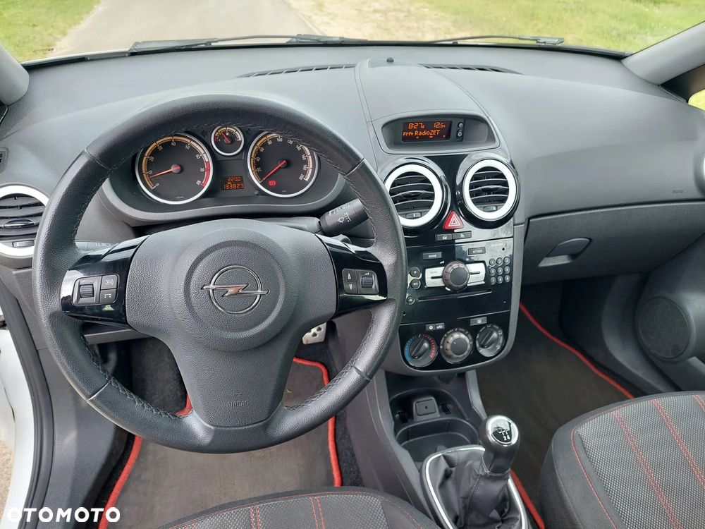 Opel Corsa 1.4 16V Sport - 8