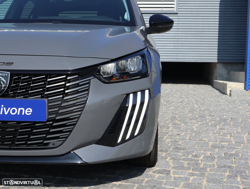 Peugeot 208 1.2 Hybrid Allure e-DCS6 - 12