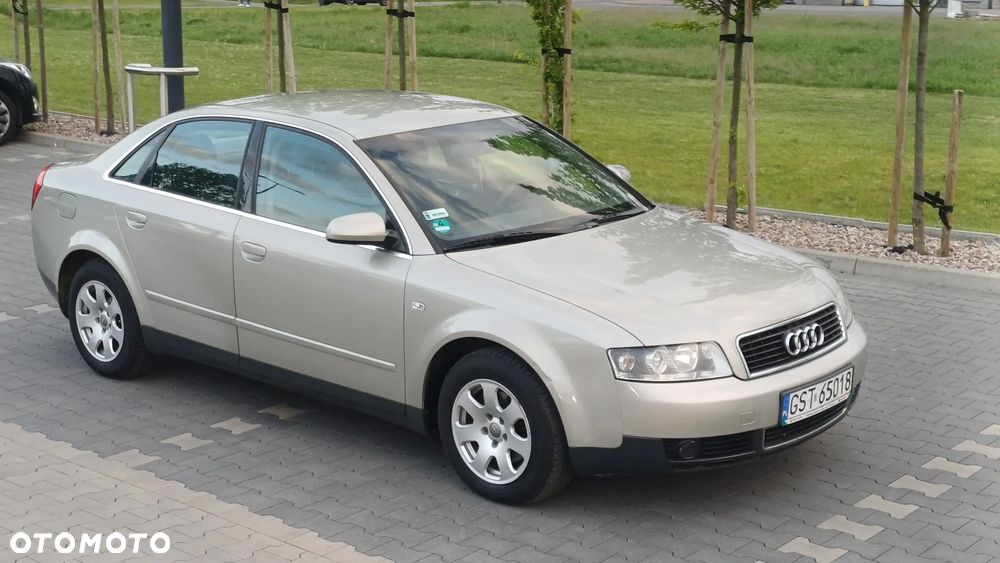 Audi A4 Limousine - 12